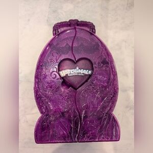 Hatchimals Purple Glittering Egg Case